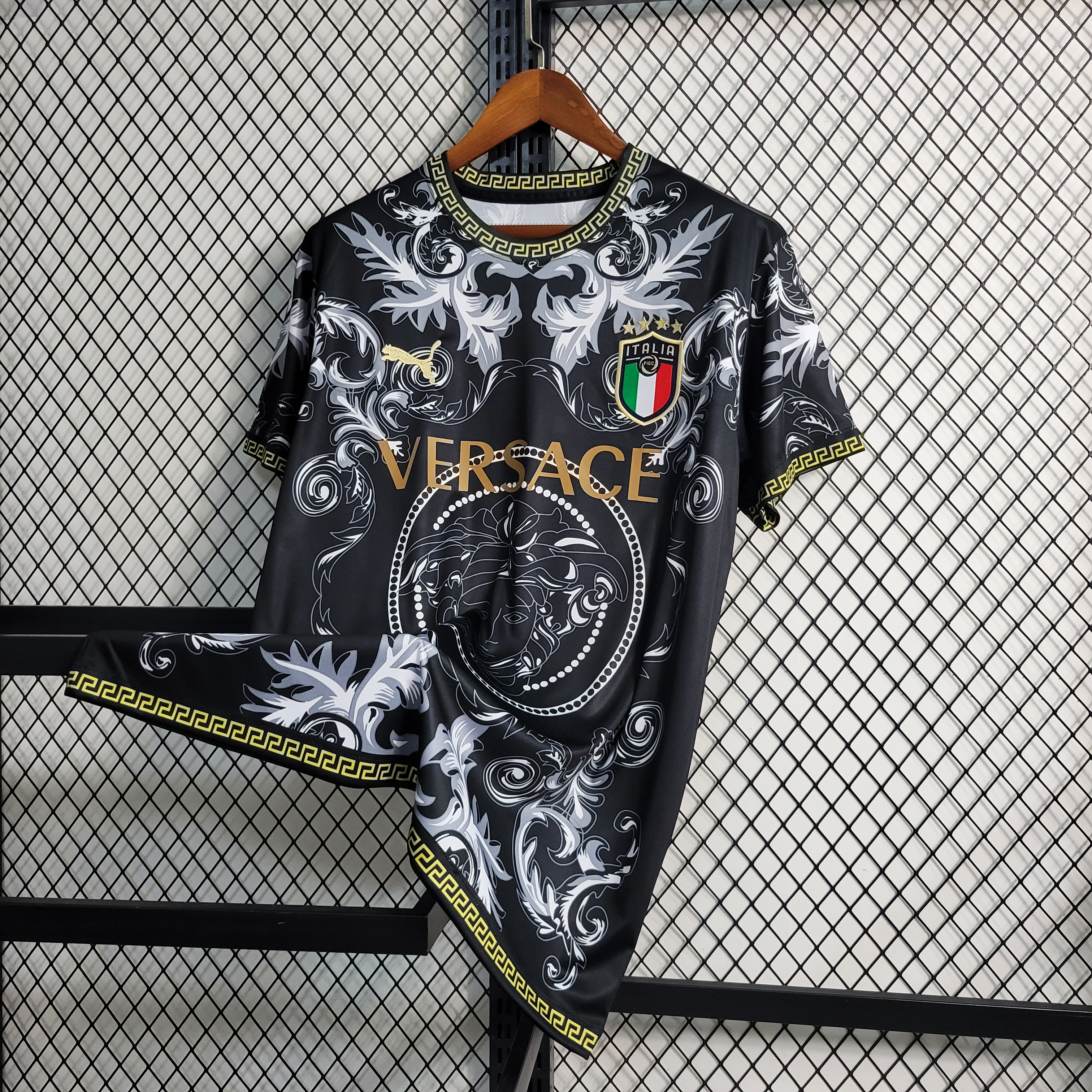 Camiseta Versace Itália