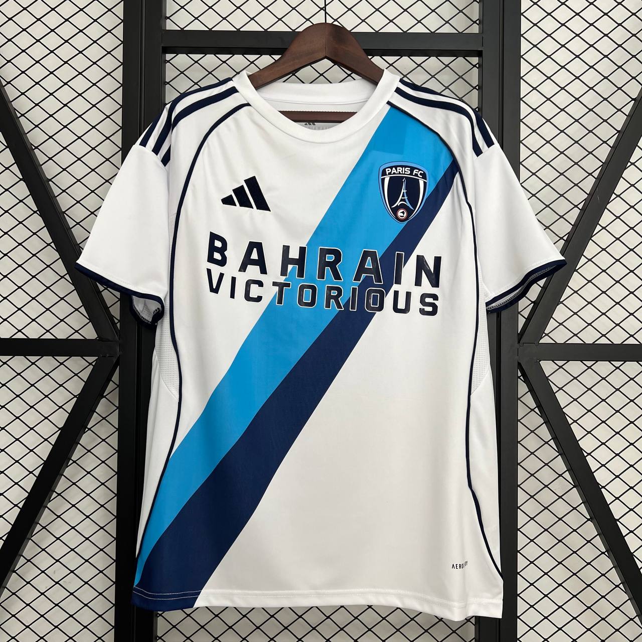 Camisa de futebol Paris FC Bahrain Victorious