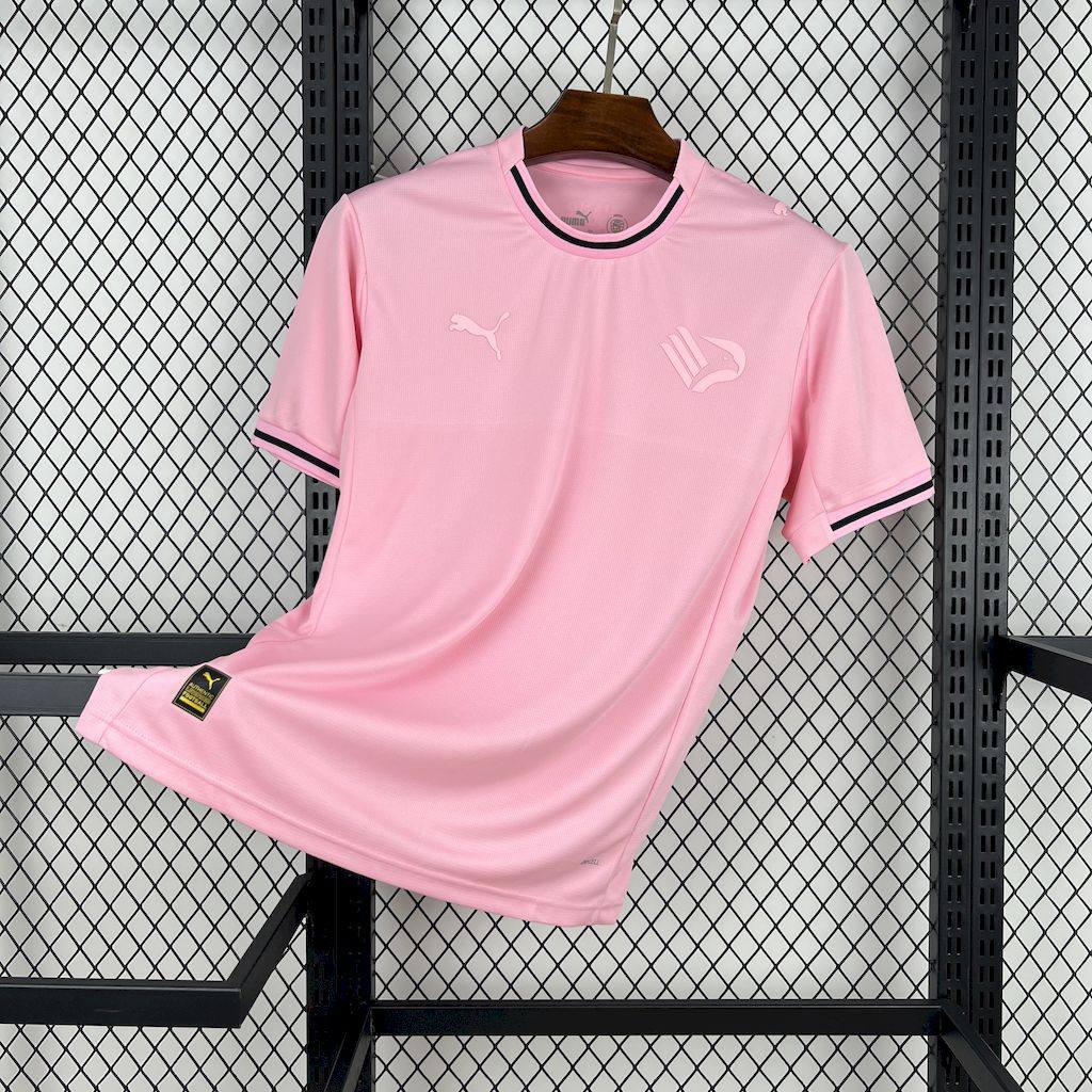 Camiseta de futebol rosa Puma