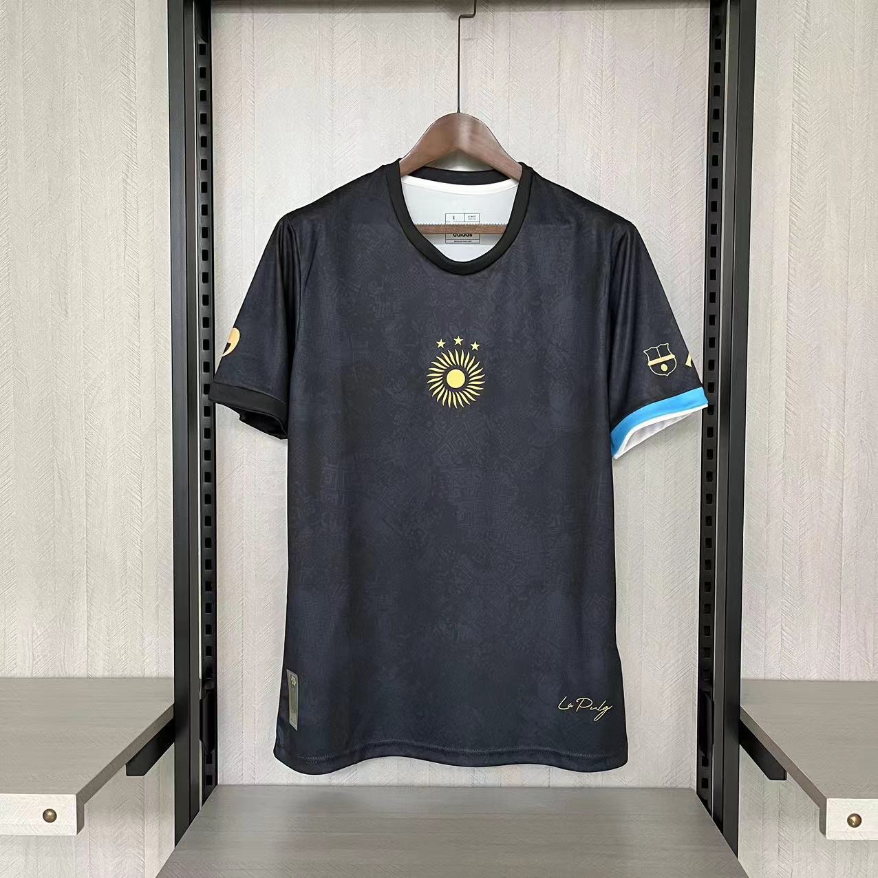 Camisa de futebol argentina preta