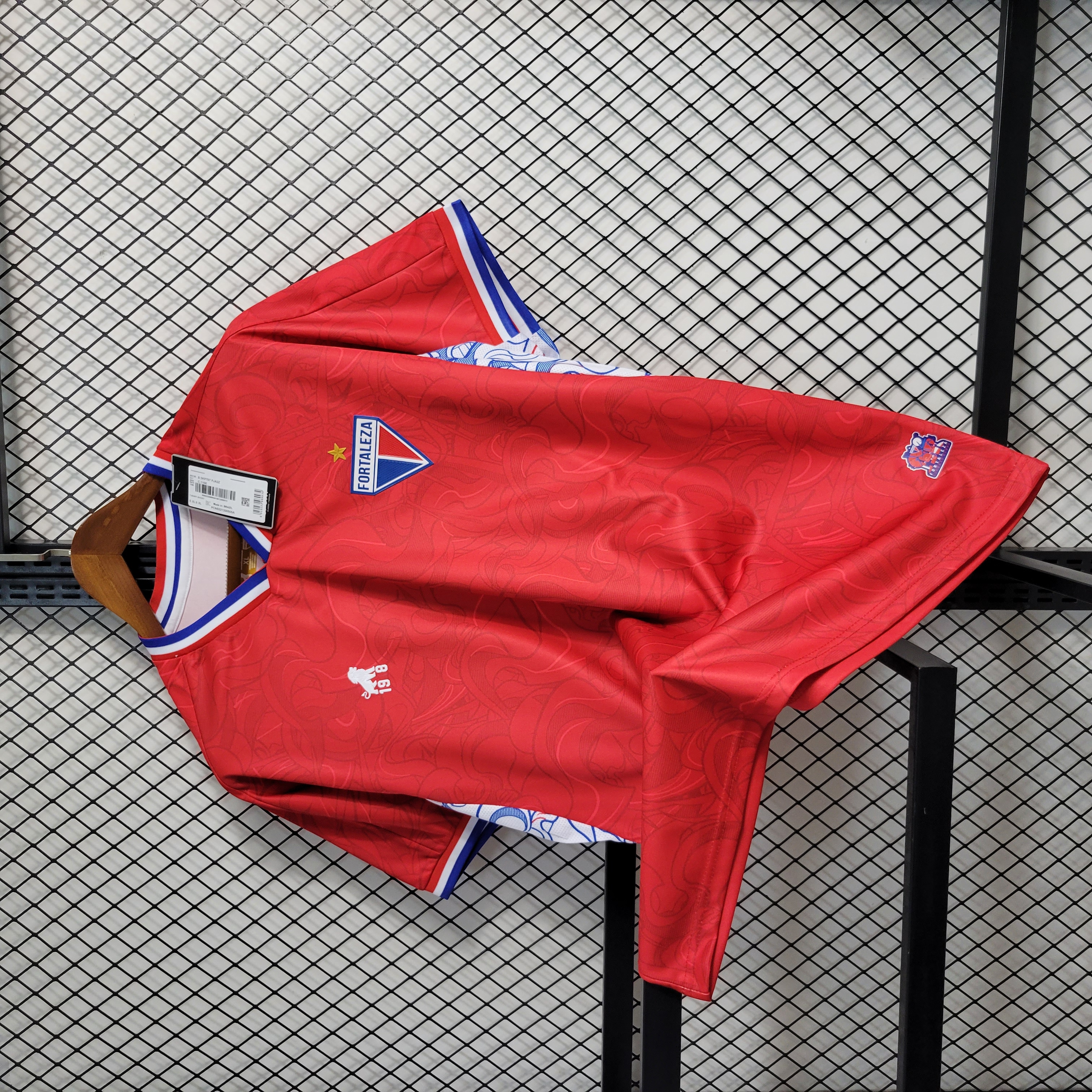 Camisa de futebol vermelha