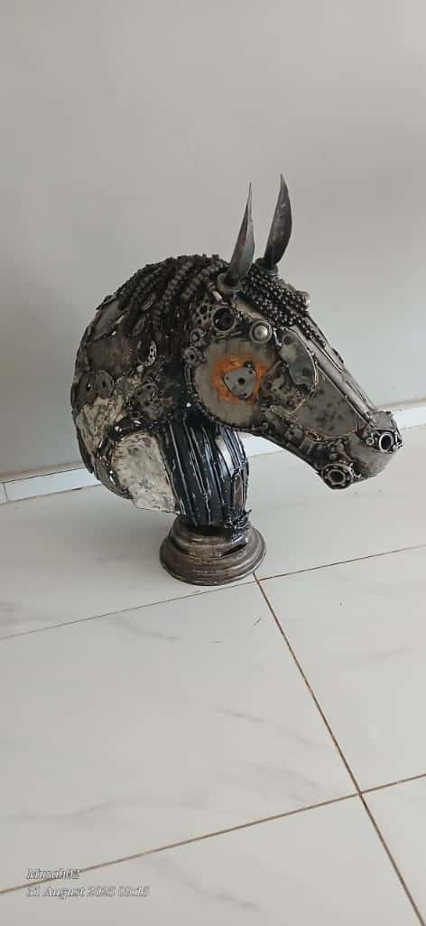 Metal Horse Head Sculpture