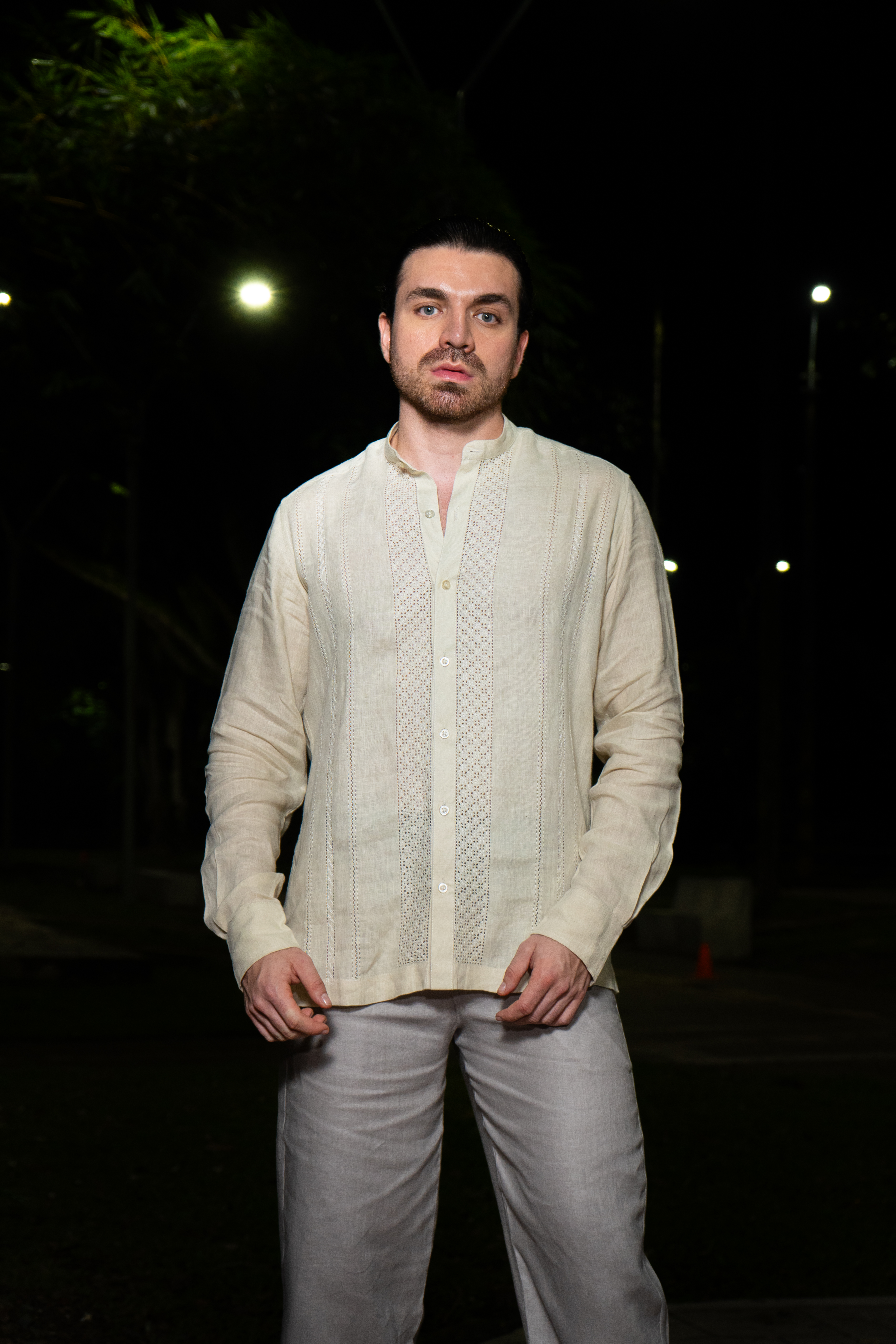 Guayabera maga larga /maga corta técnica calado Filigrama