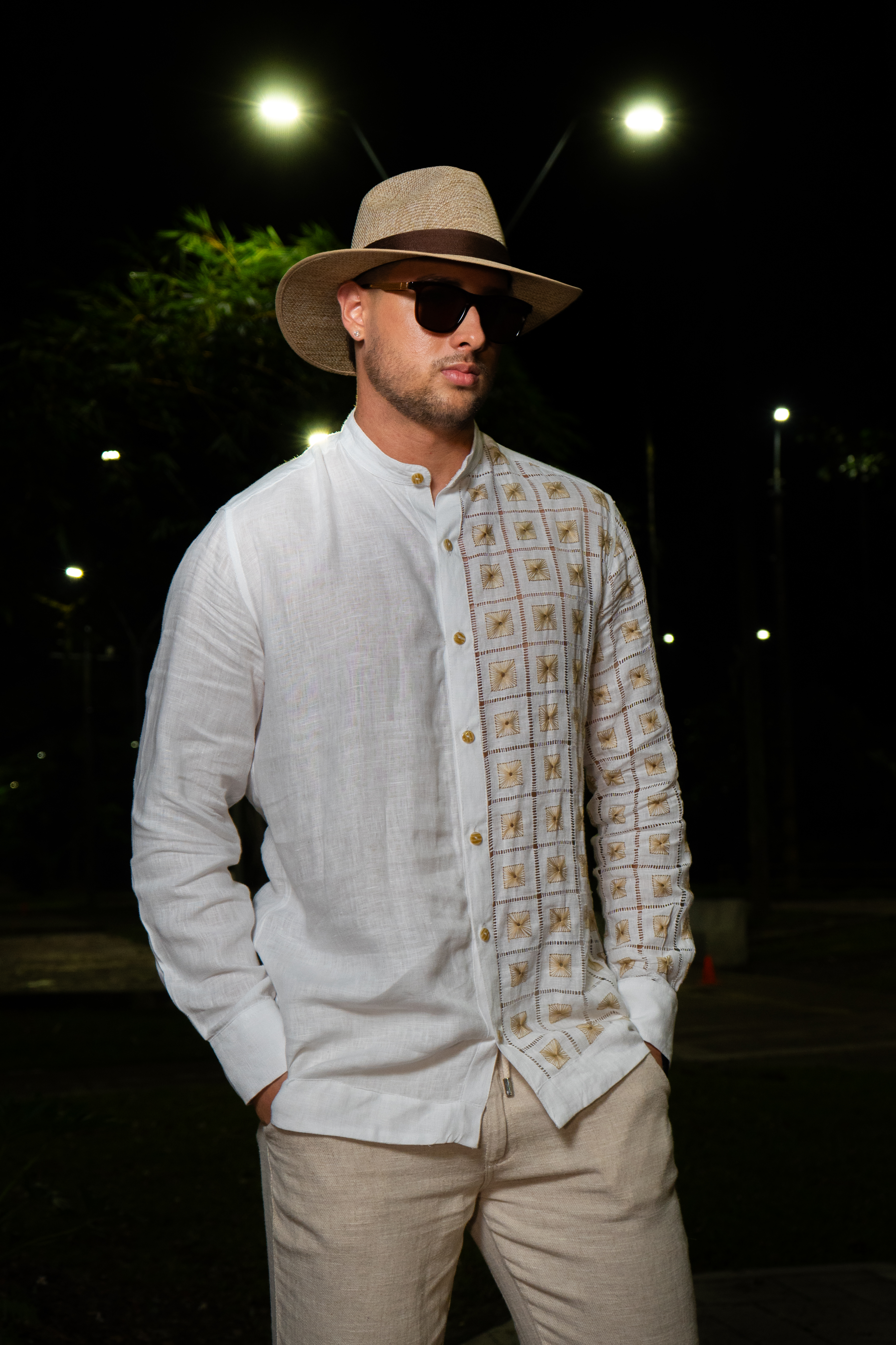 Guayabera maga larga /maga corta tecnica calado manzanillón y randa