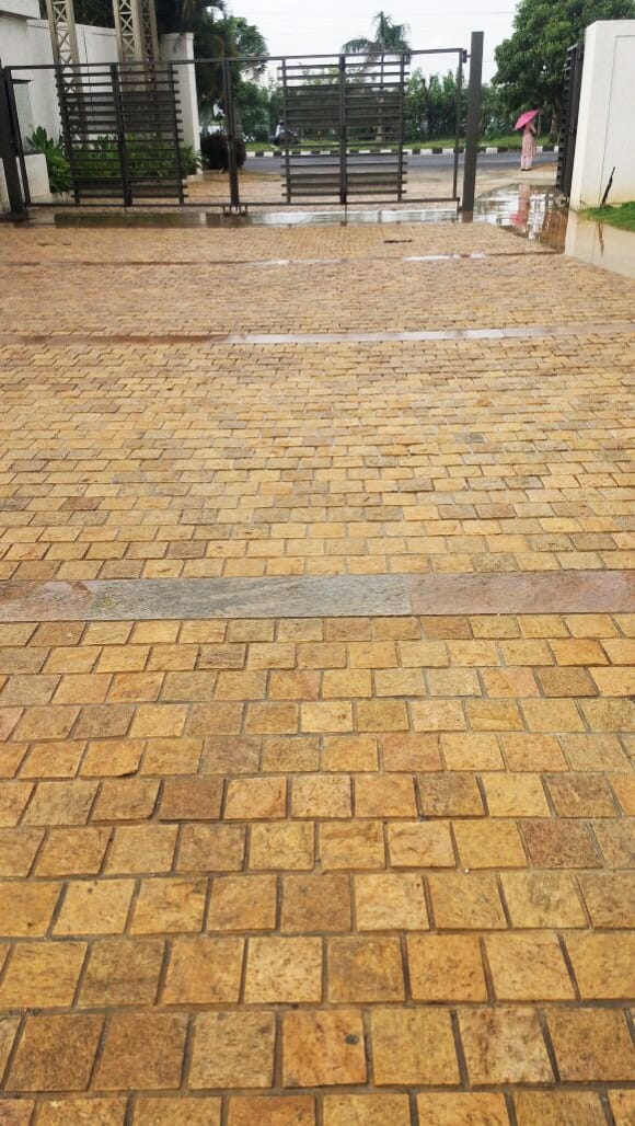 Yellow Granite Cobblestones – Outdoor Landscaping & Walkway Paving Stones