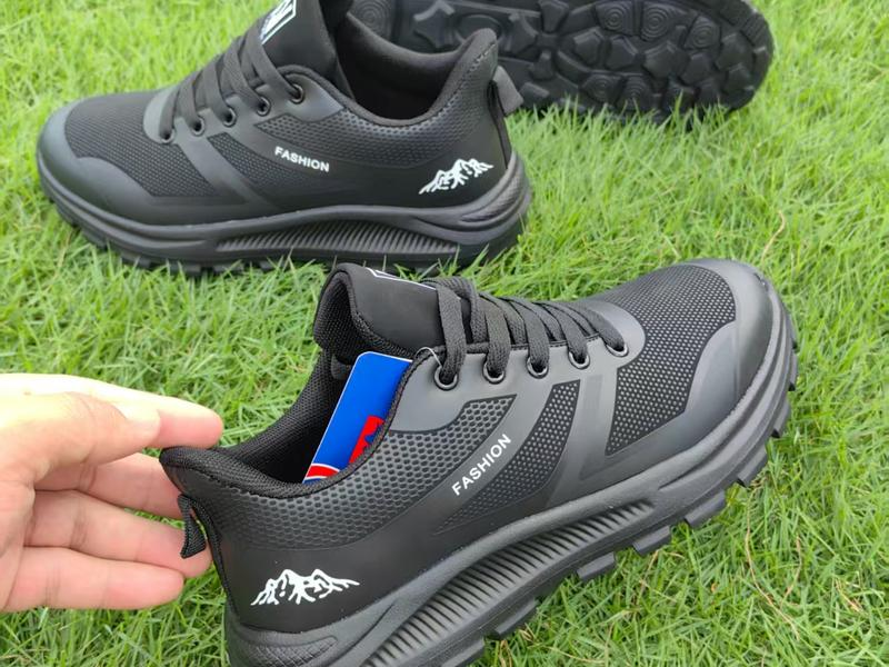 Men's Black Running Shoes
