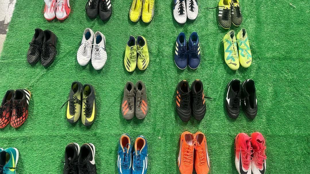 UsedInternationalBrandwomen's soccershoes