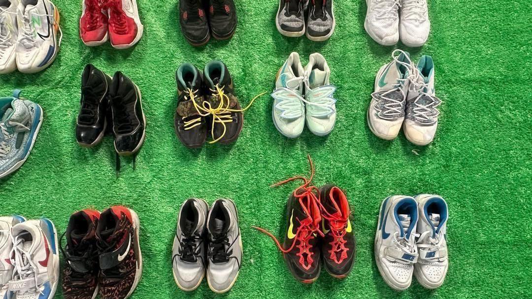 UsedInternationalBrandwomen's BasketBallShoe