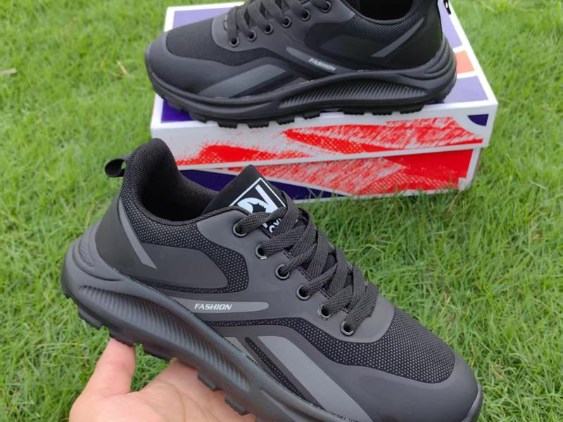 Men's Black Running Shoes