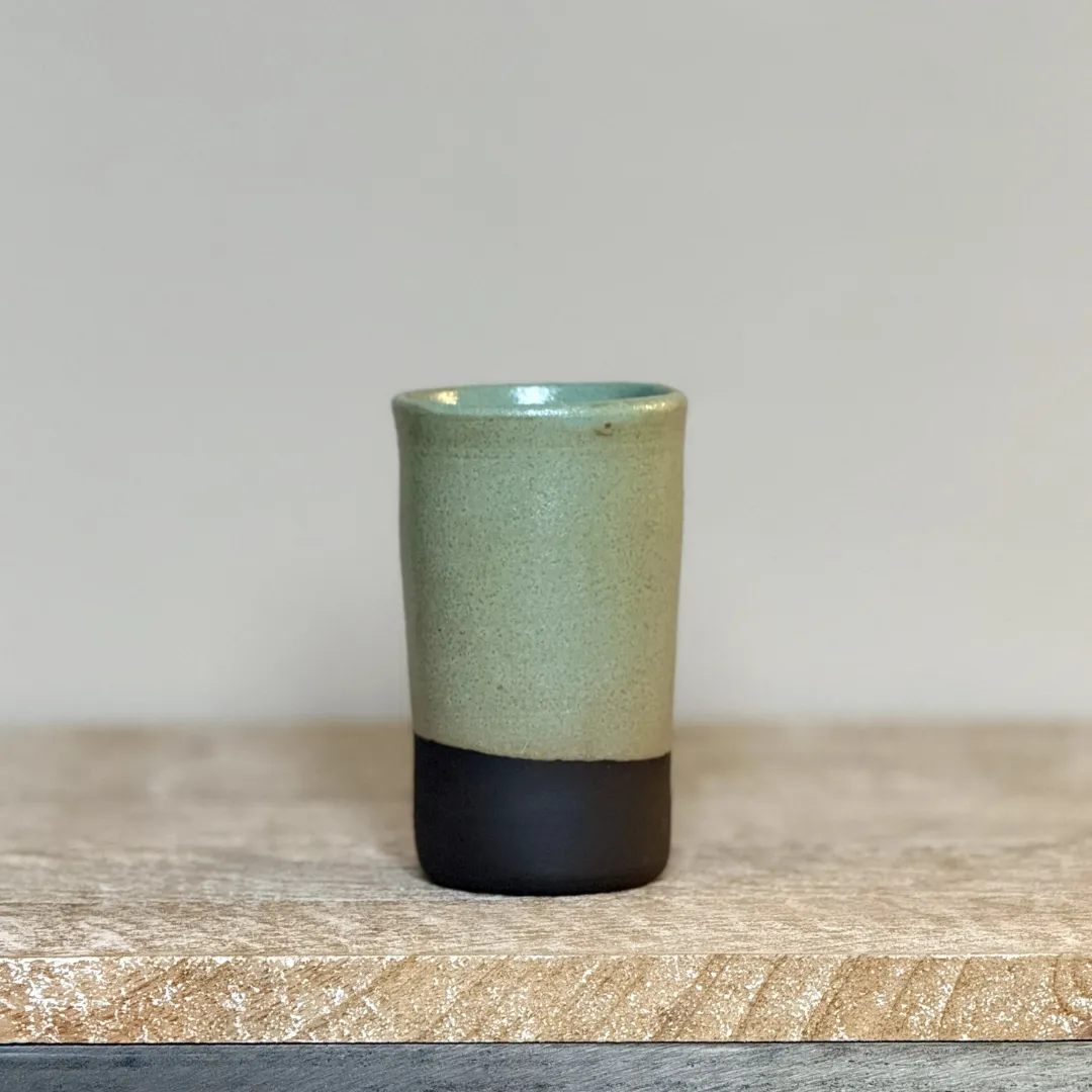 Pot - Bronzéa élancé