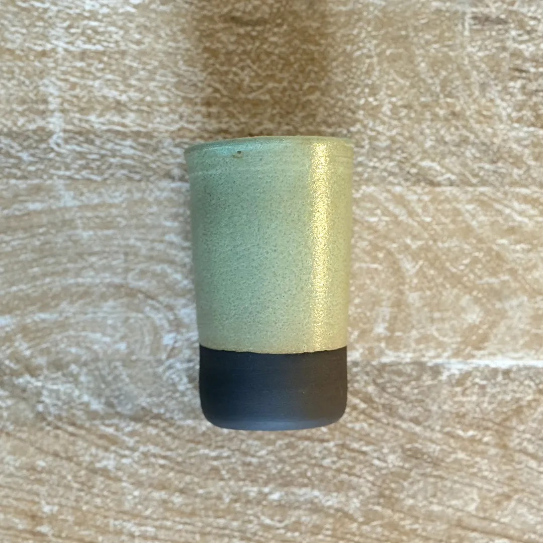 Pot - Bronzéa élancé