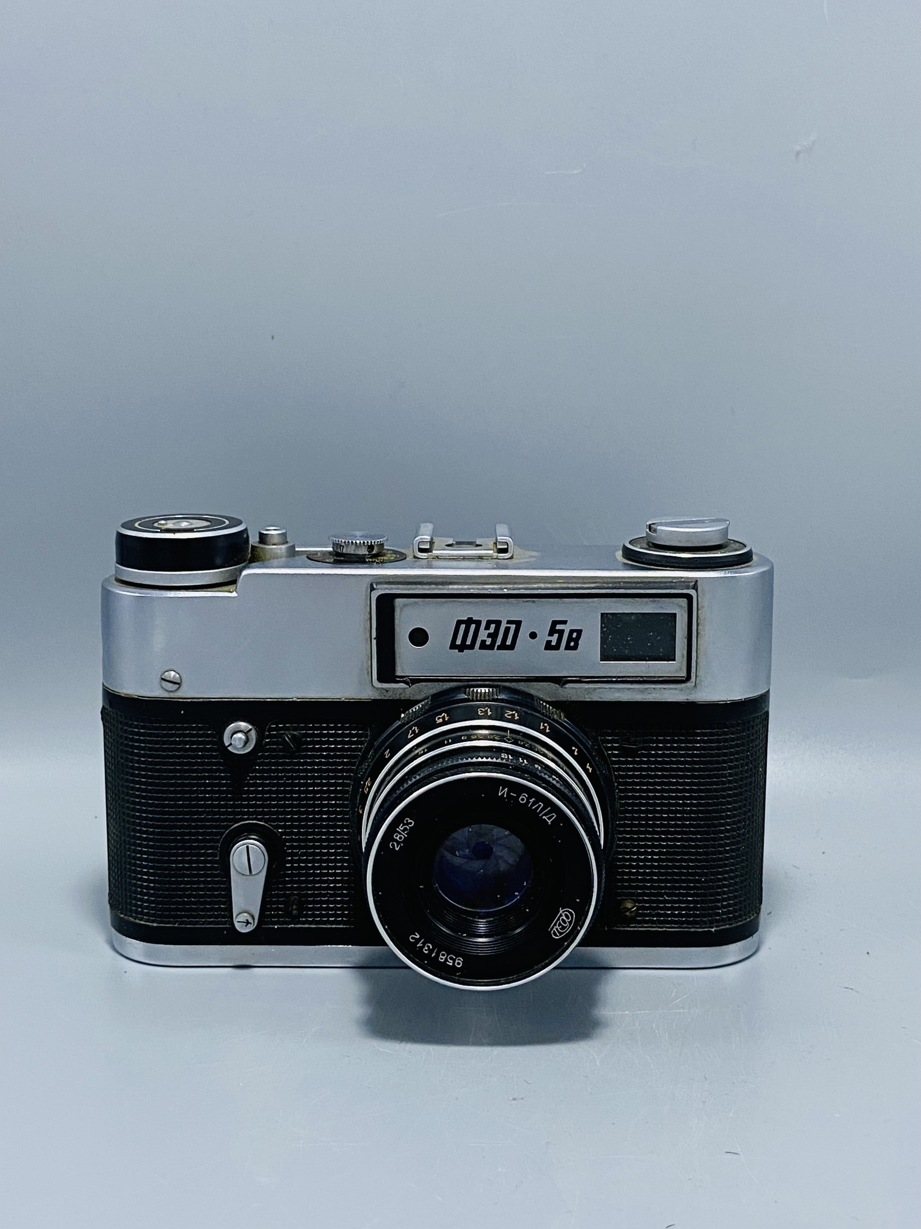 Antique Vintage OLYMPUS 35mm Film Camera Without Memory Storage