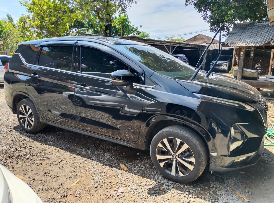 Nissan Grand Livina Automatic