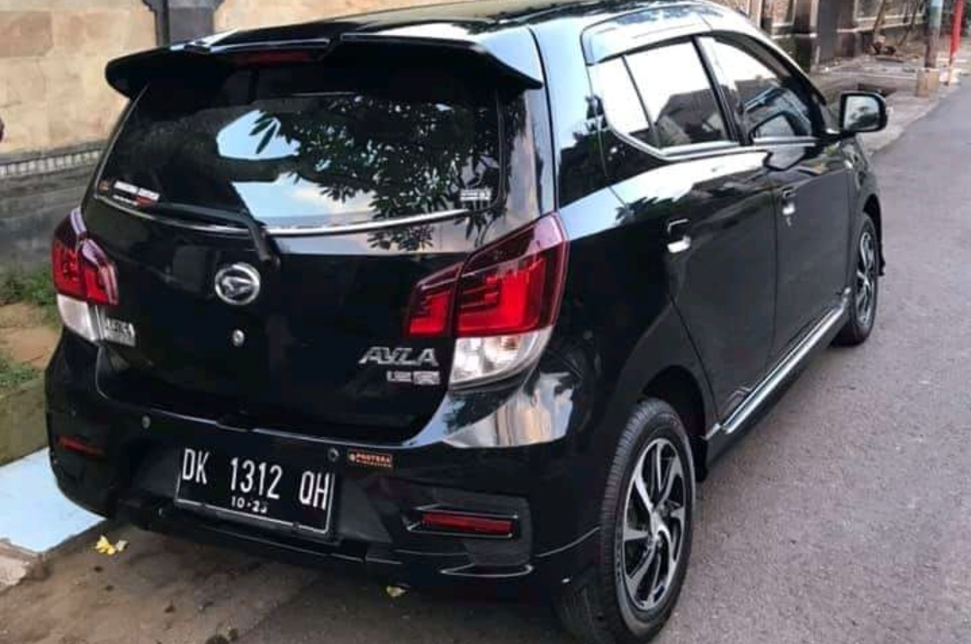 Daihatsu Ayla Old Model