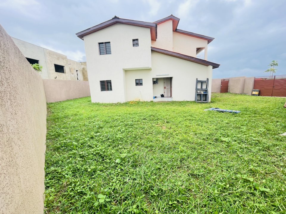 VILLA DUPLEX F4 HAUT STANDING A LOUER 