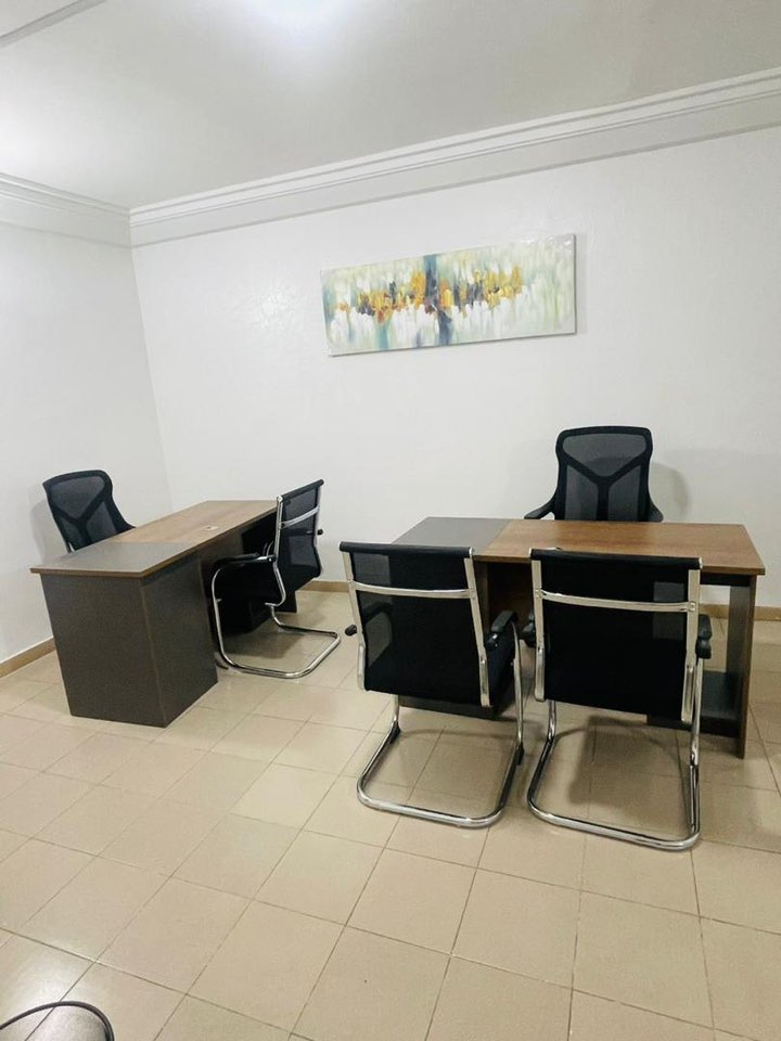 DUPLEX DE 8 PIÈCES POUR BUREAU A LOUER