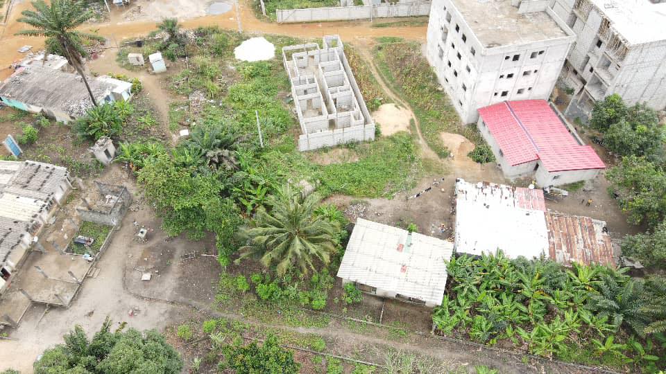 TERRAIN DE 301M2 VUE LAGUNAIRE EN VENTE 