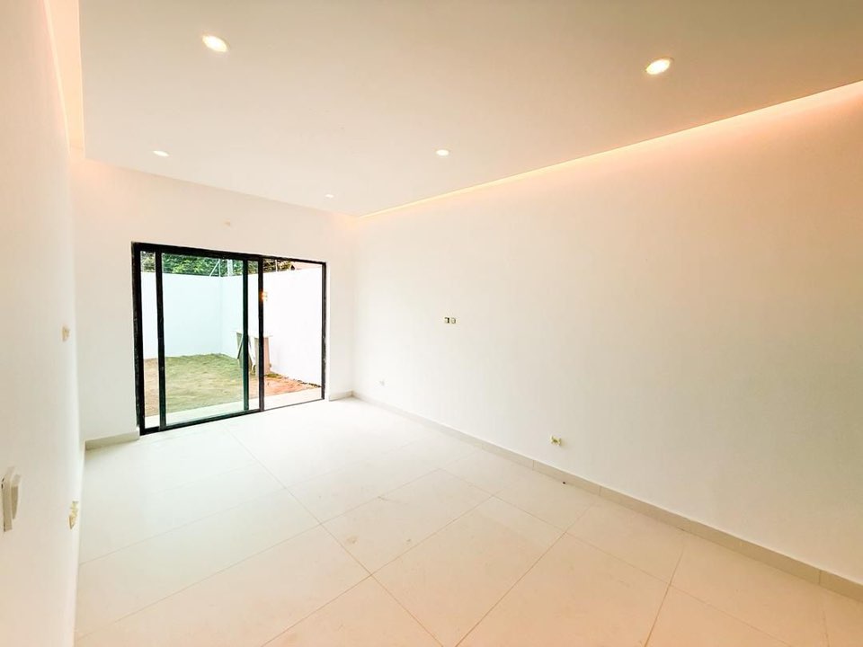VILLA BASSE BON STANDING A LOUER