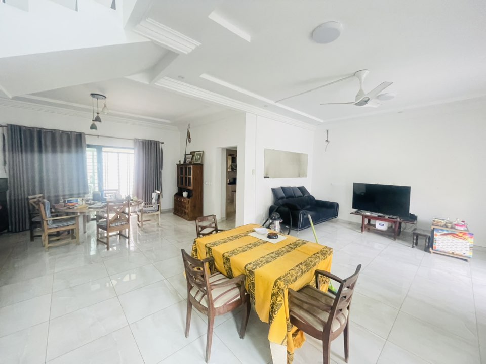 VILLA DUPLEX A LOUER AVEC PISCINE 