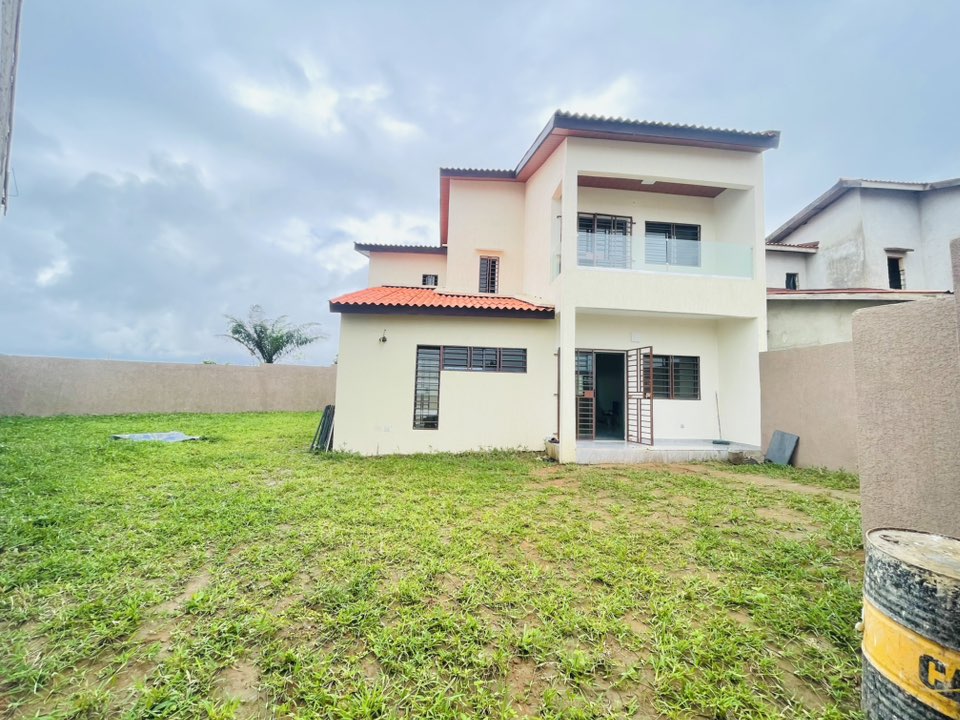 VILLA DUPLEX F4 HAUT STANDING A LOUER 