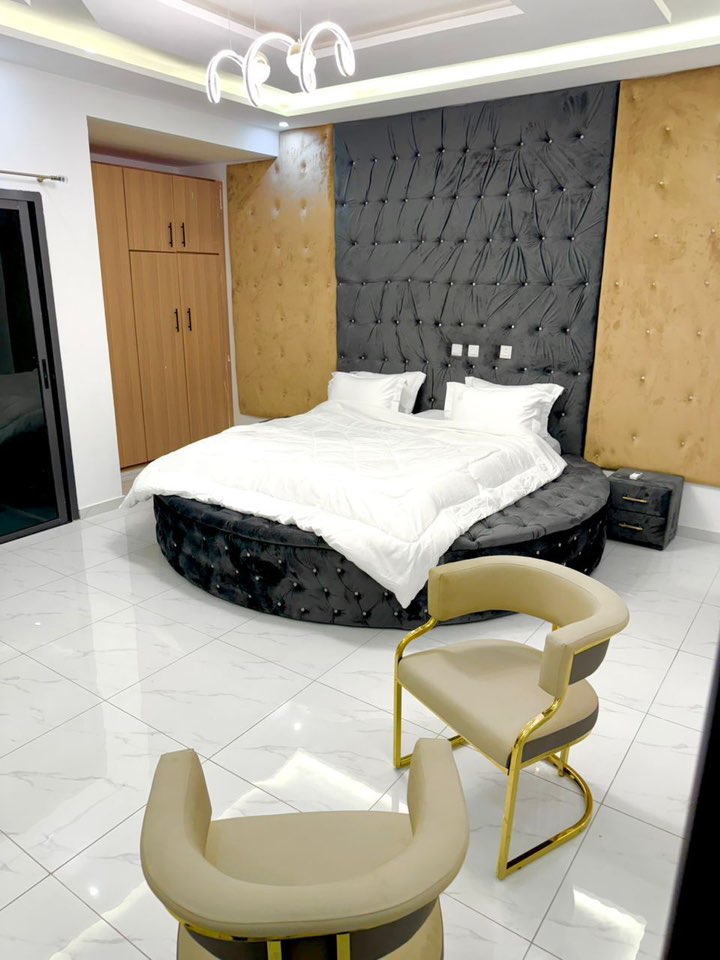 APPARTEMENT MEUBLÉ F3 A LOUER