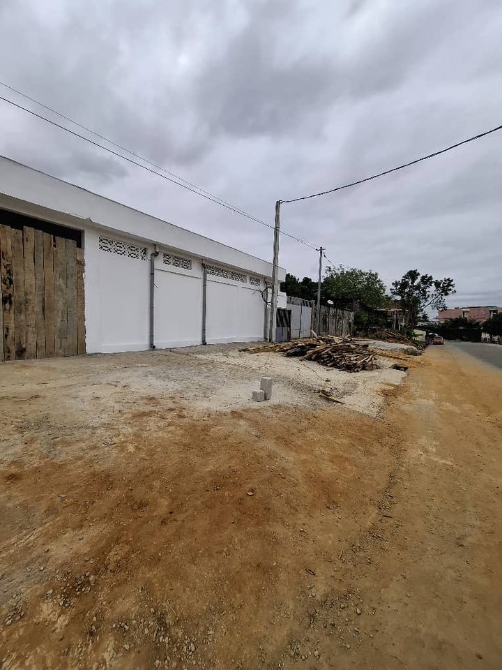 A LOUER ENTREPÔT DE 360M2 