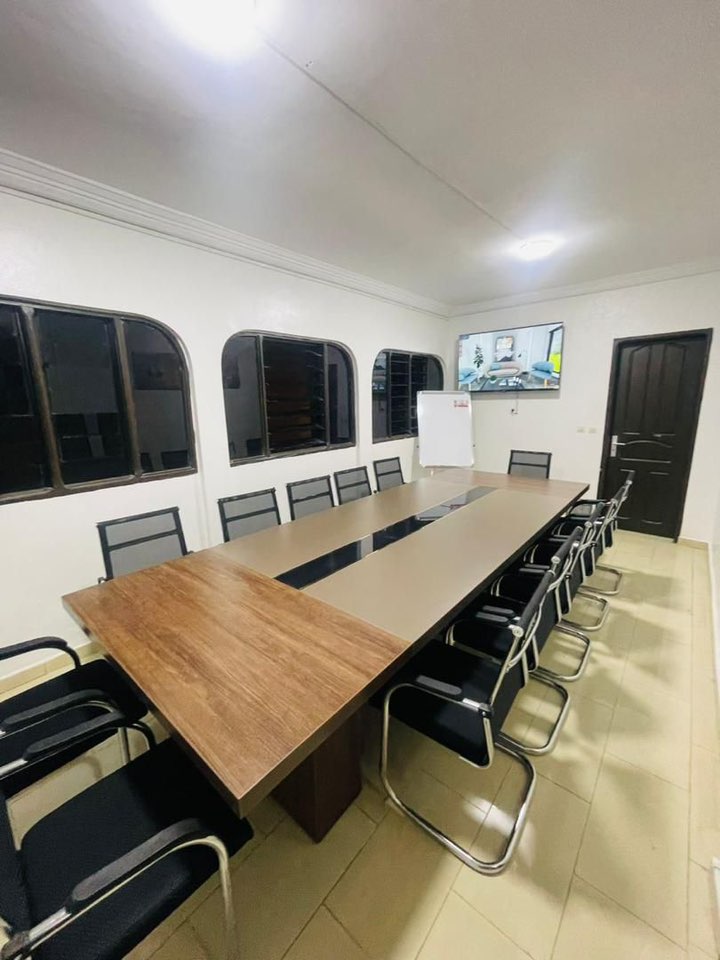 DUPLEX DE 8 PIÈCES POUR BUREAU A LOUER