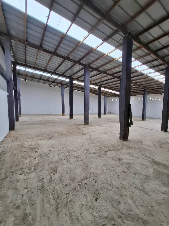 A LOUER ENTREPÔT DE 360M2 