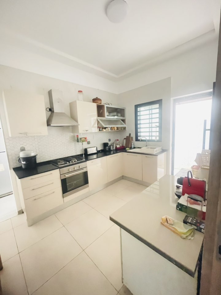 VILLA DUPLEX A LOUER AVEC PISCINE 