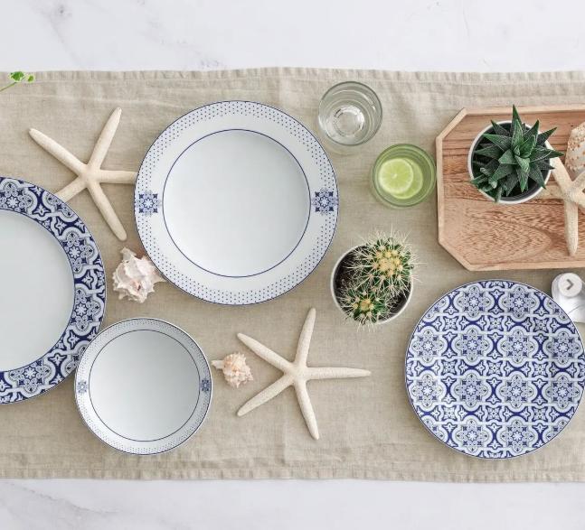 Blue and White Patterned Ceramic Dinner Plate Set