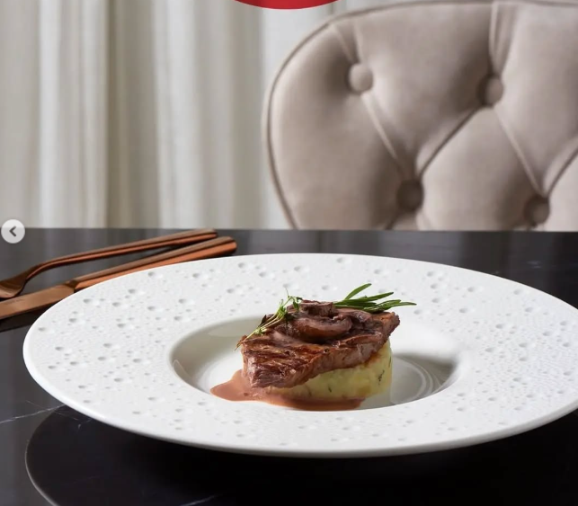 Gourmet Steak with Mashed Potatoes