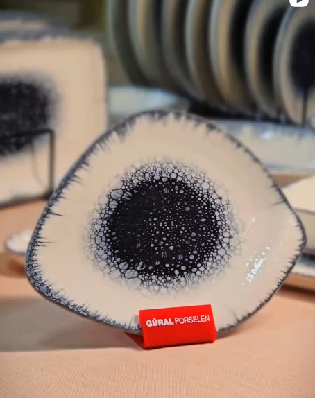 Güral Porcelain Decorative Plate