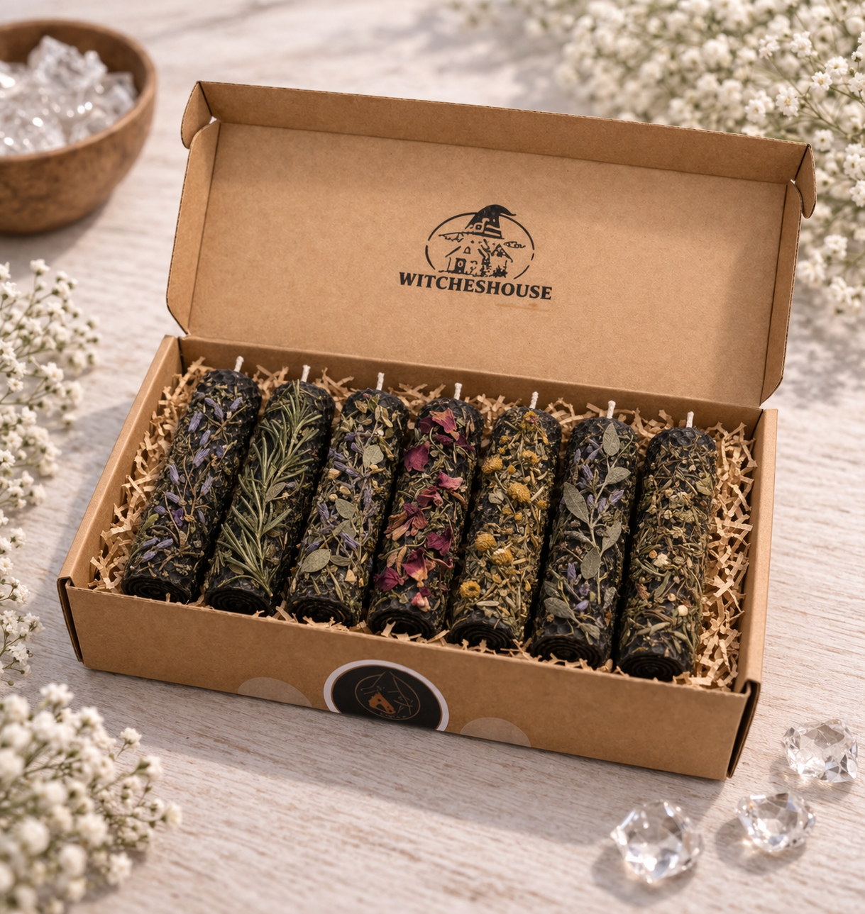 Caja Ritual Herbal – 7 Velas de Miel Vestidas