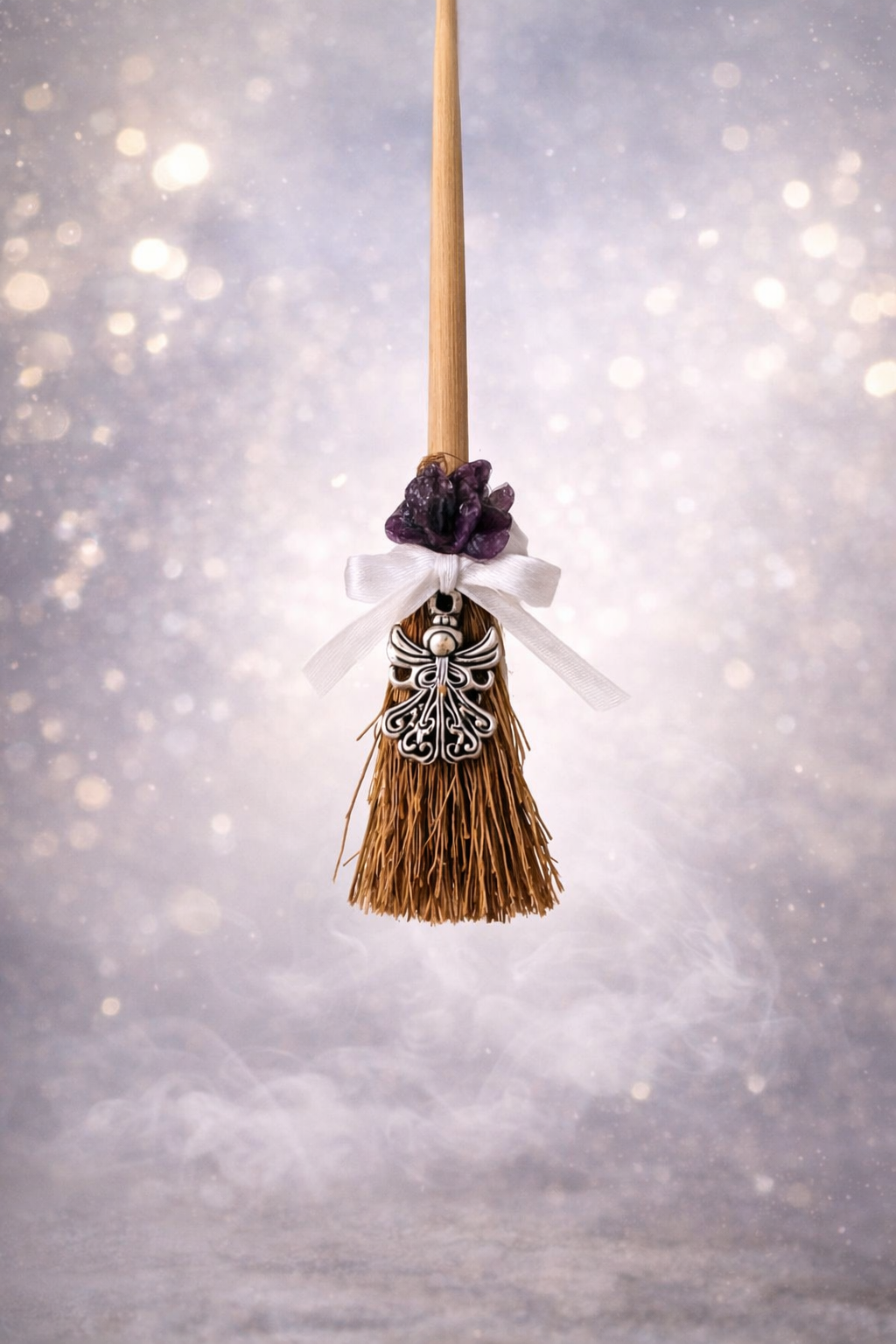 Escobas de Bruja Consagradas – Amuletos de Poder