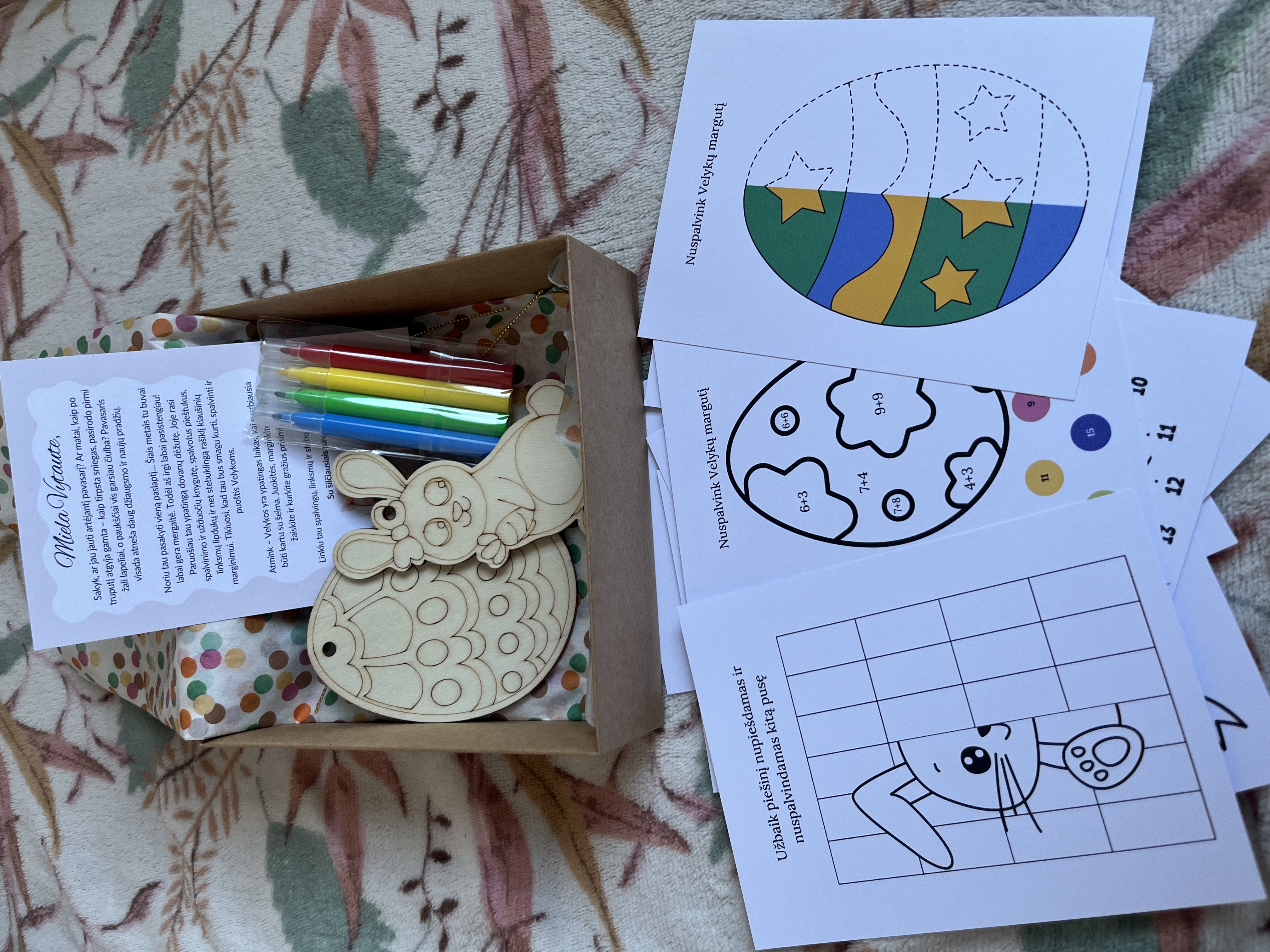 Velykų Zuikučio rinkinys dėžutėje