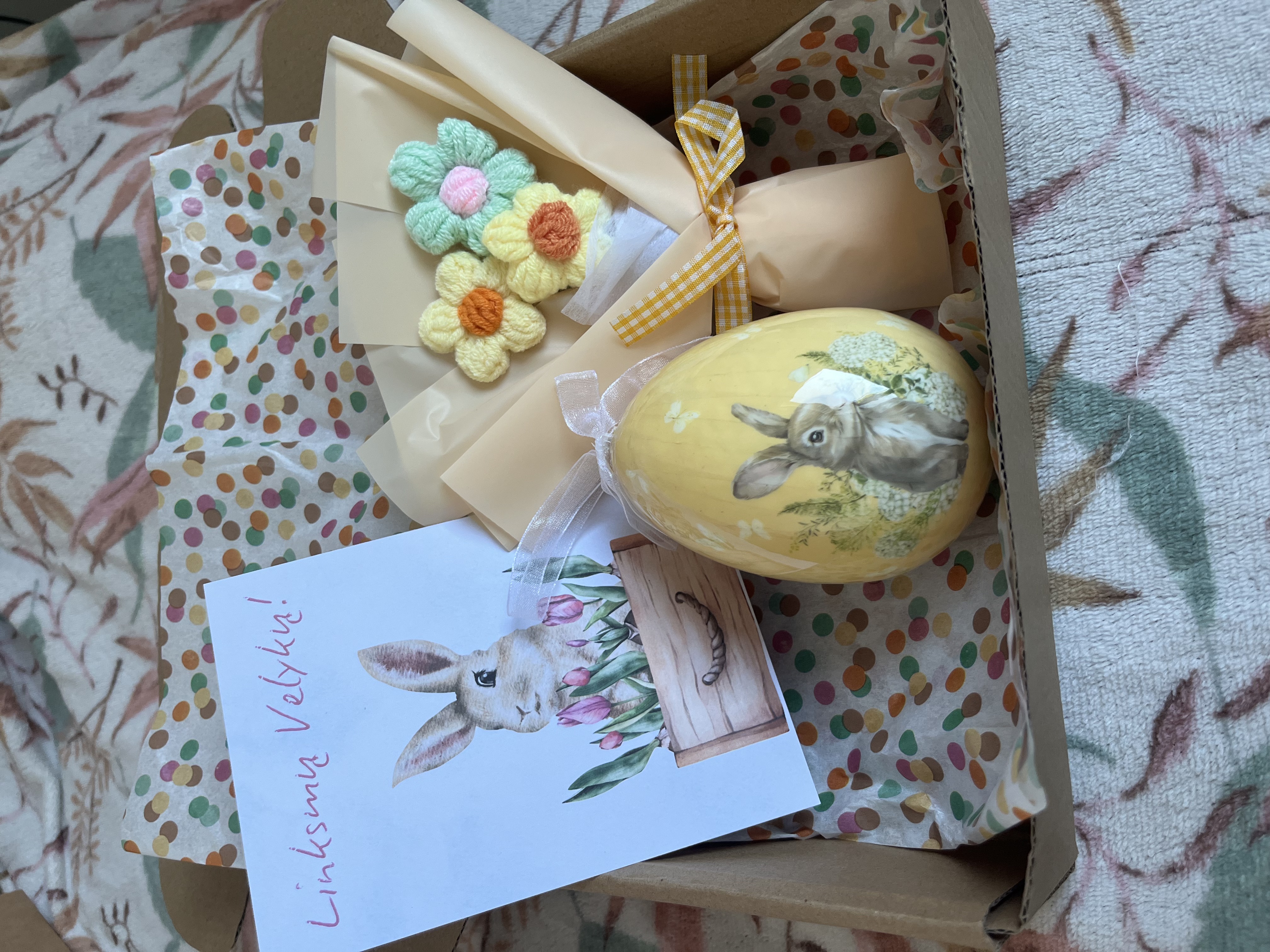 🌷 Velykinė staigmenų dėžutė su dekoratyviniu kiaušiniu