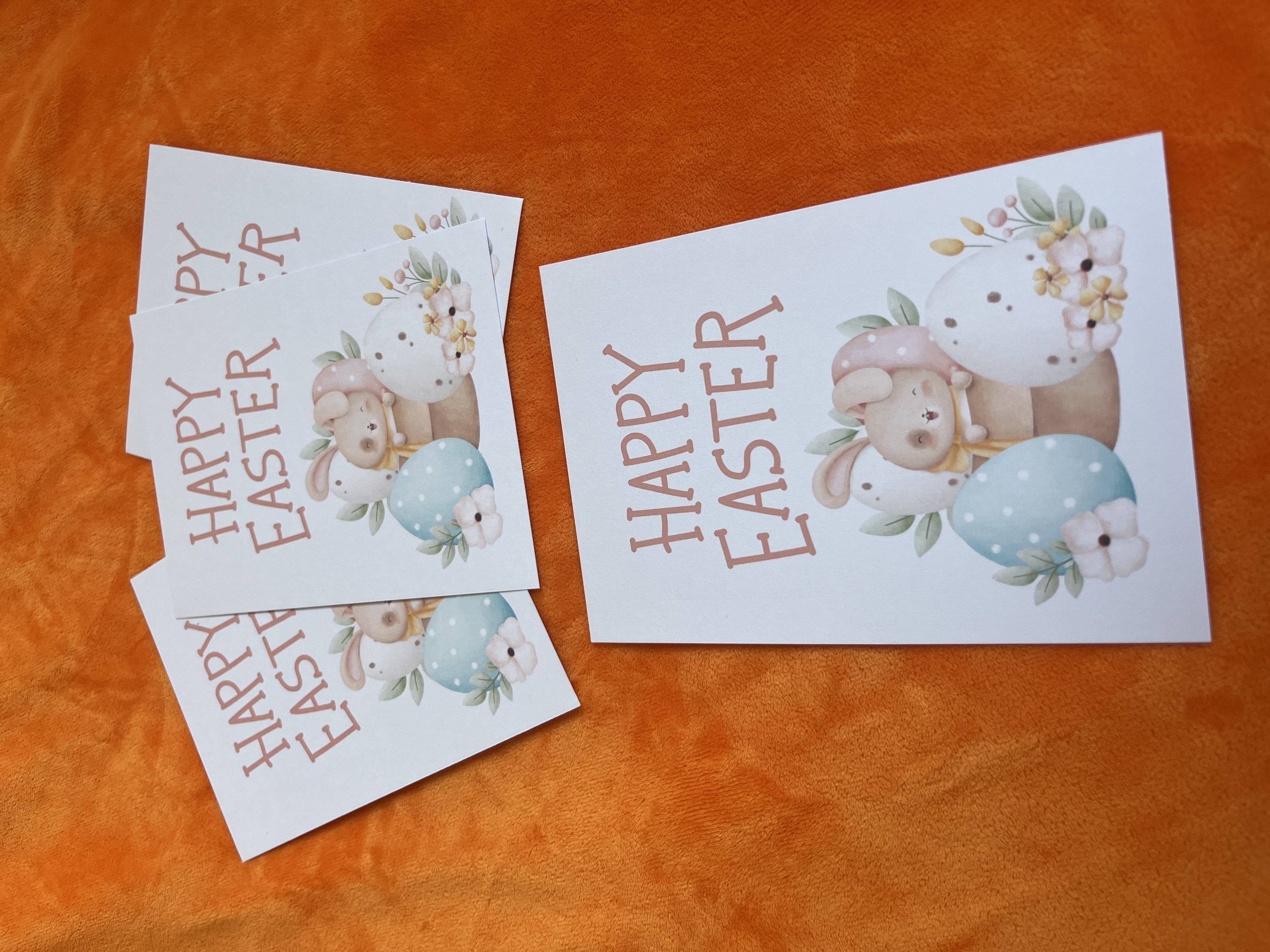 Klasikinis sveikinimo atvirukas „Zuikučiai“ su voku (10,4x14,9 cm)