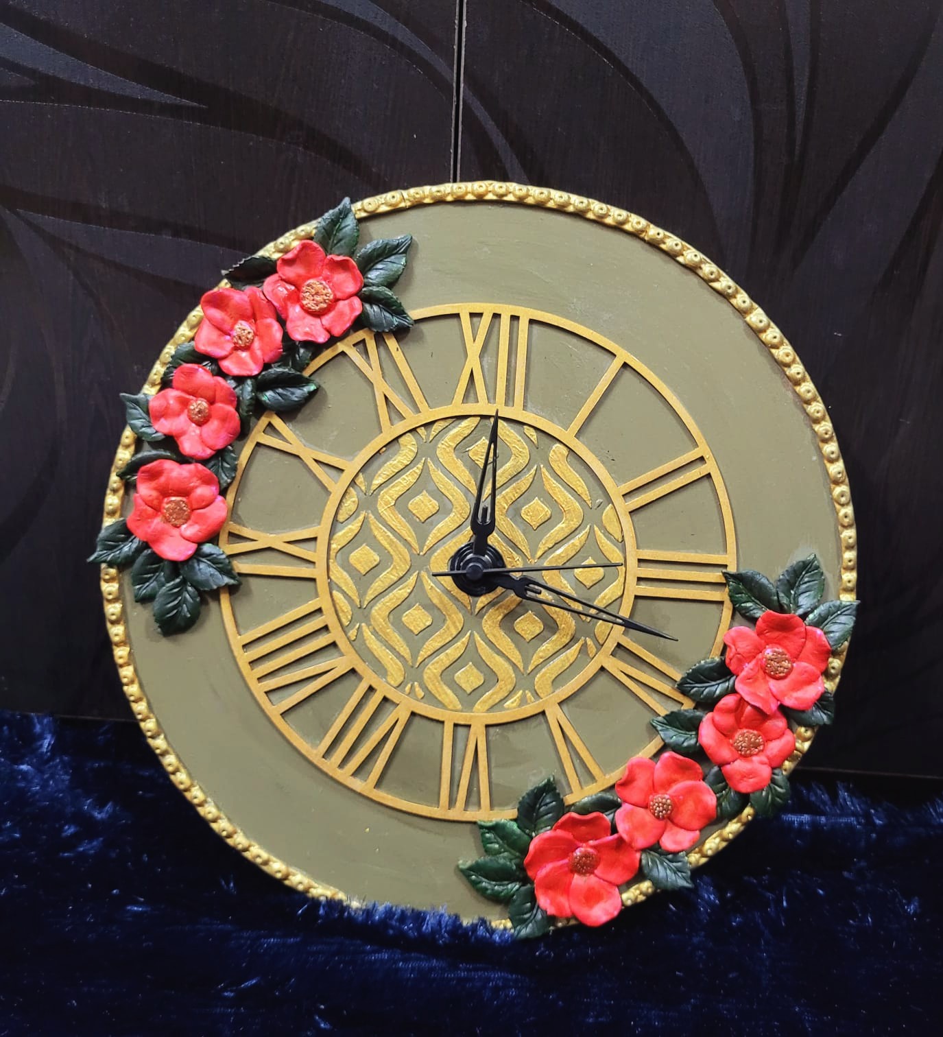 3D Art Wall Clock – Timeless Elegance in Lippan Craft