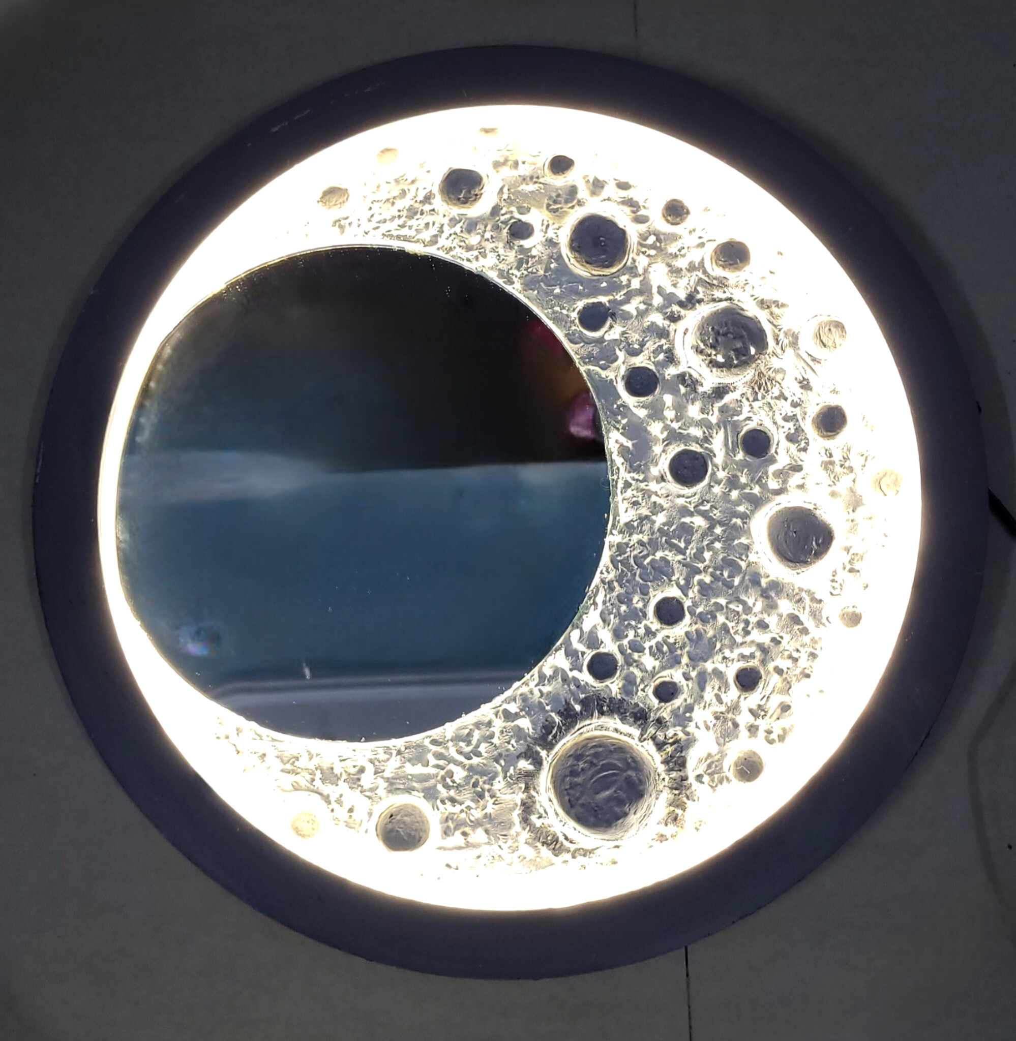 Half Moon Lamp Wall Decor – Radiance Meets Art ✨