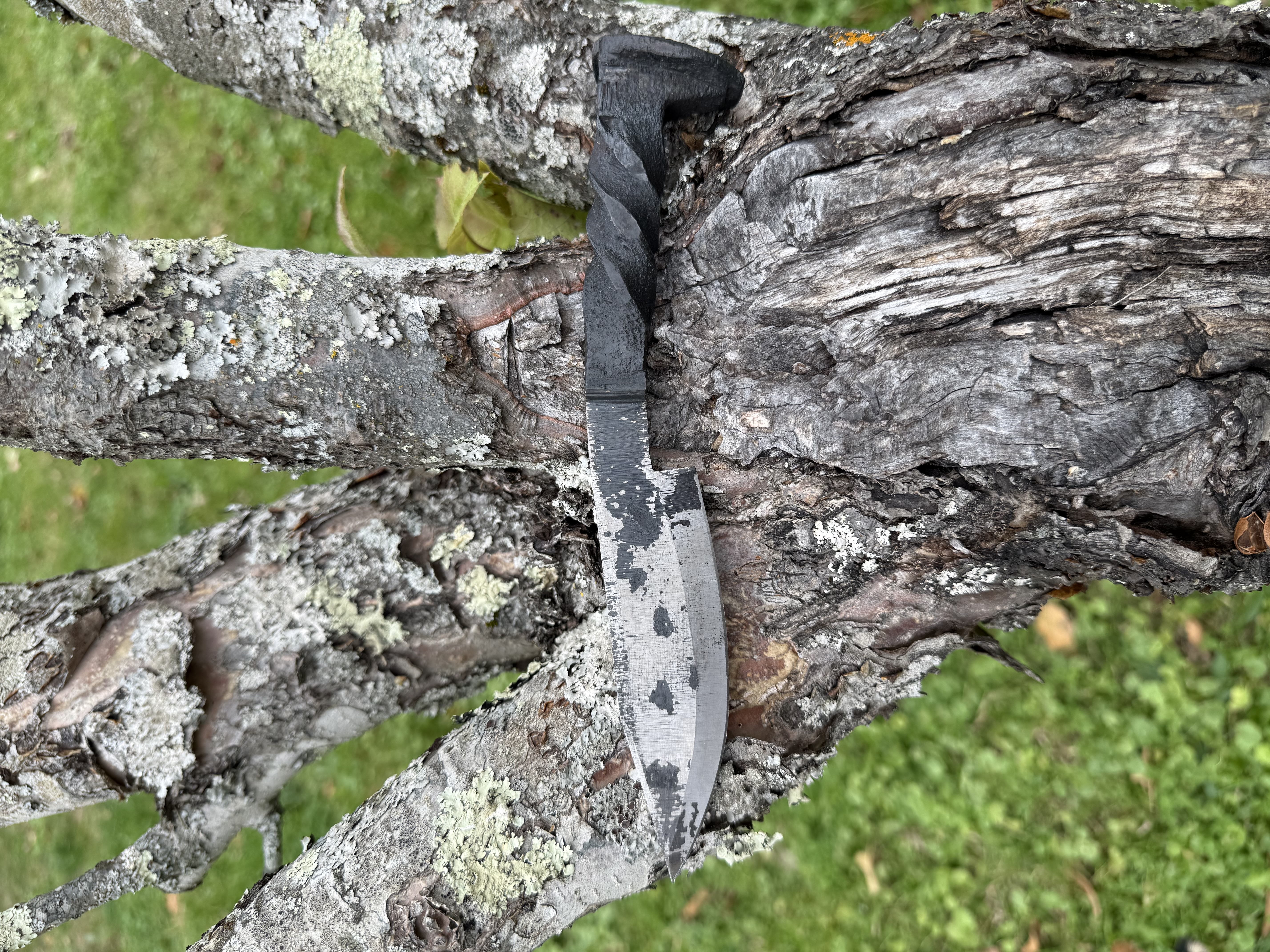 Hunter Railroad Spike Blade with Handle Twist