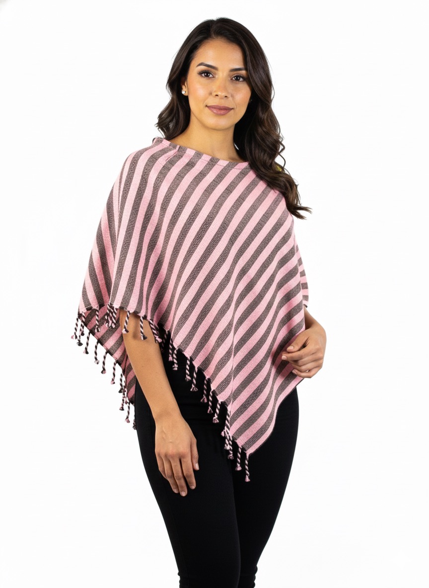 Mañanita cordillate. Poncho triangular 100% algodón, tejido a mano.