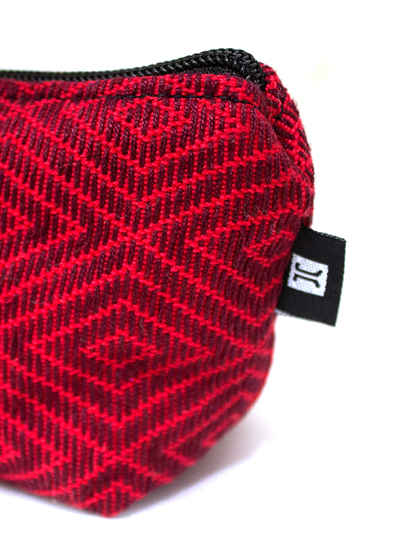 Cosmetiquera chica brocada.