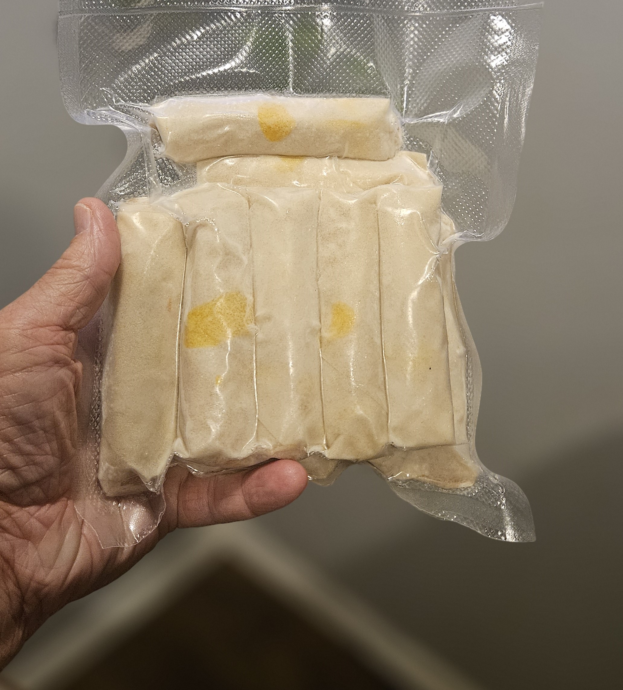 Pork & Vegetable Frozen Spring Rolls (12 per order)