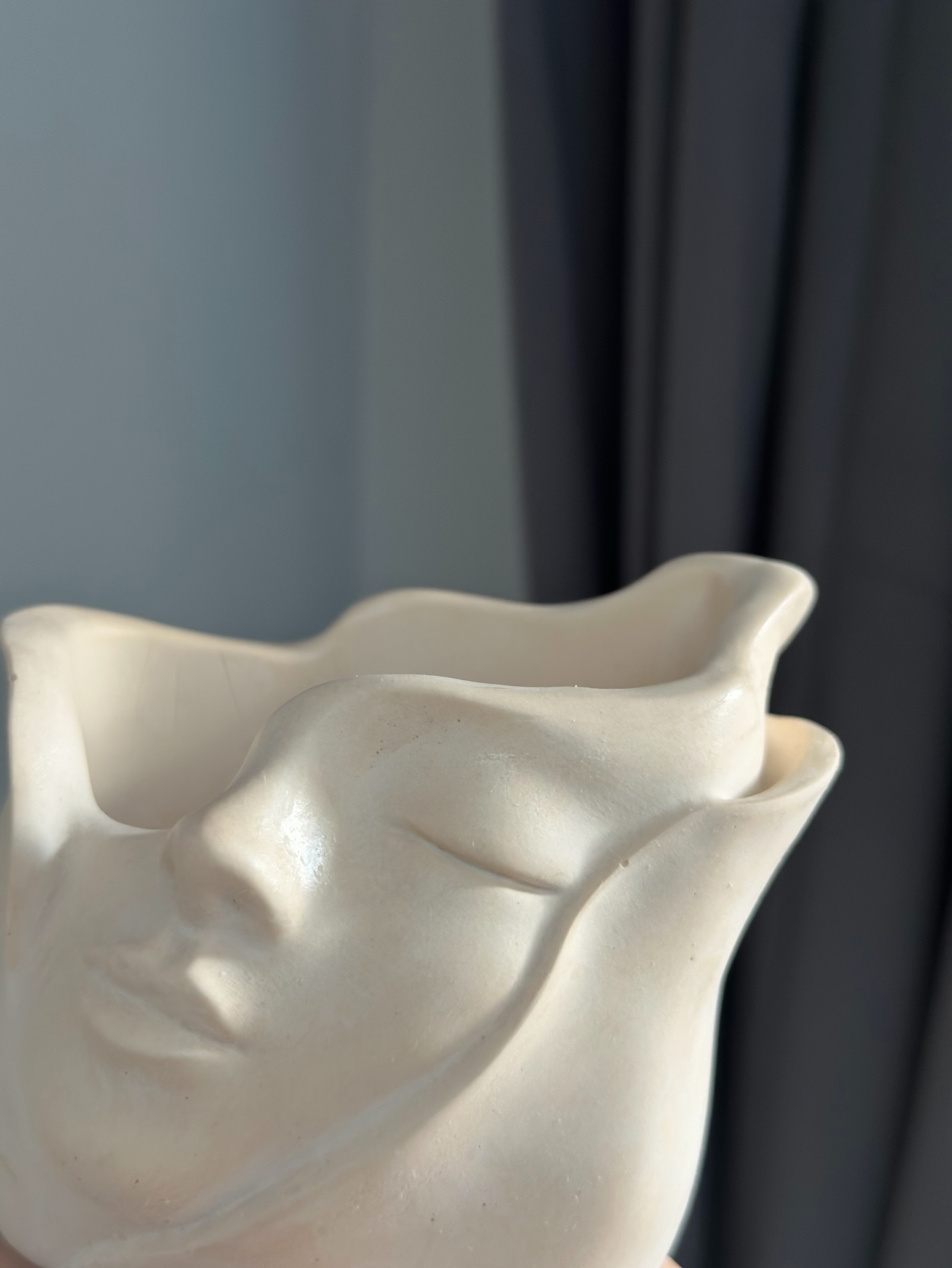 Face sculpture decor
