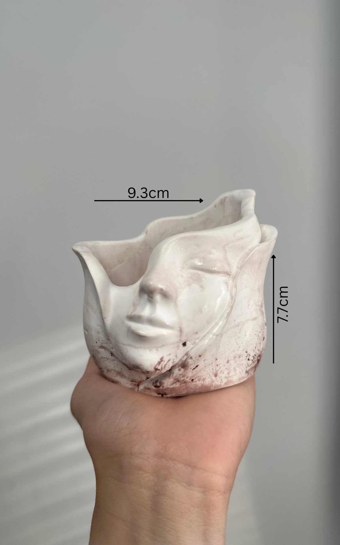 Elegant Minimalist Candle