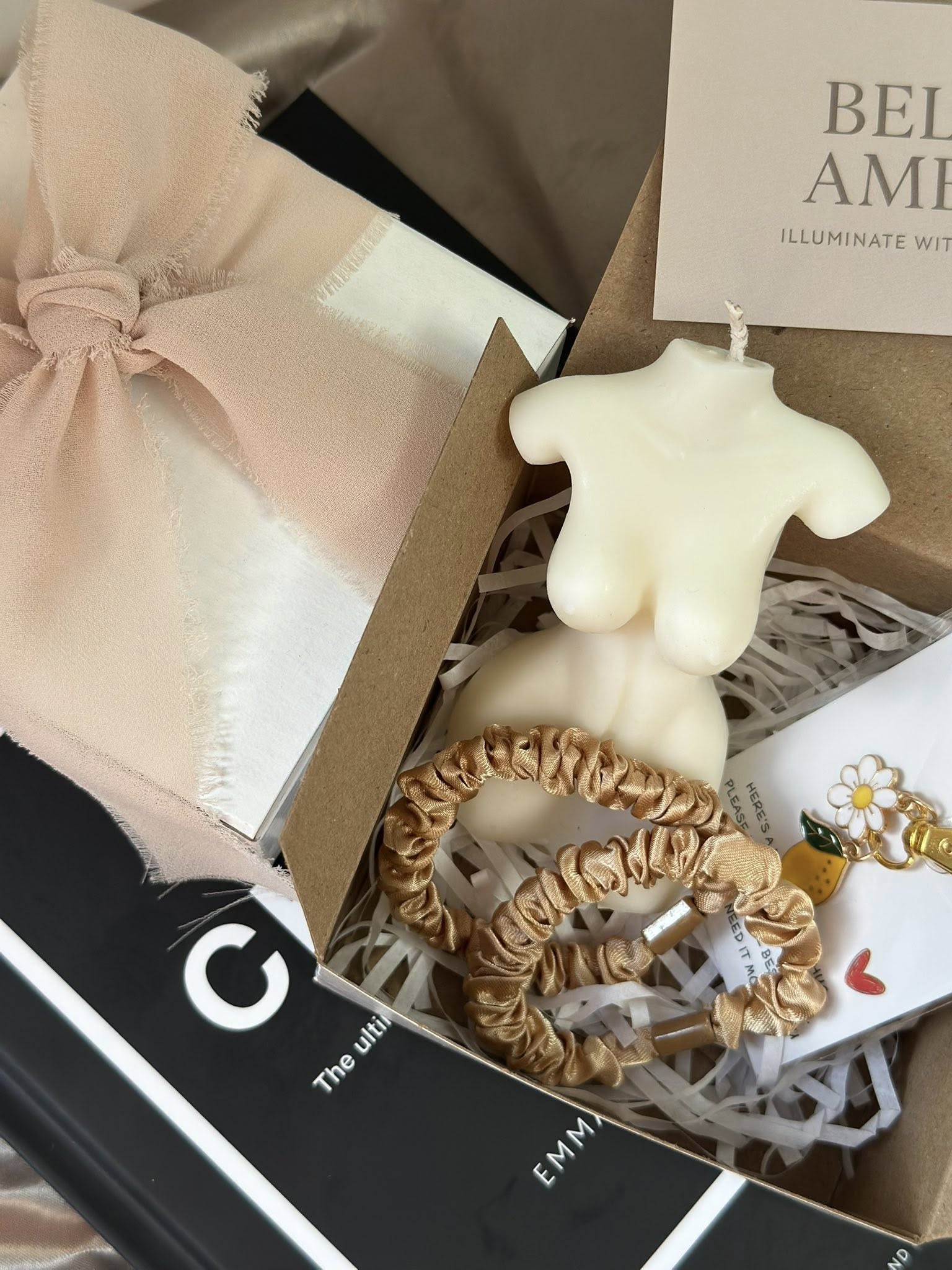 Torso candle gift set