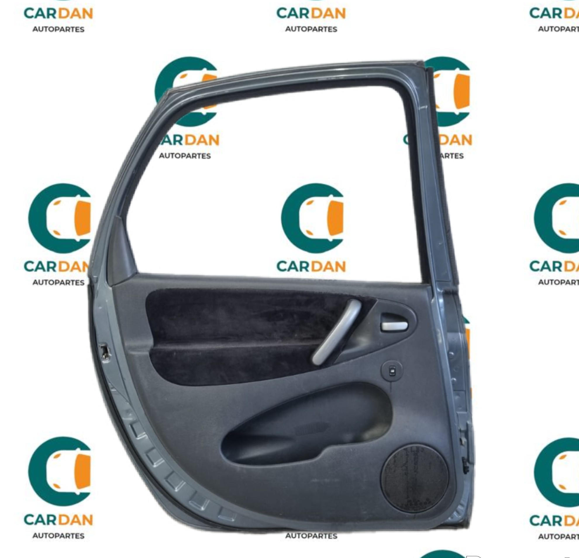 Puerta trasera izquierda de automóvil