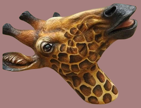 Cabeza de jirafa en yeso