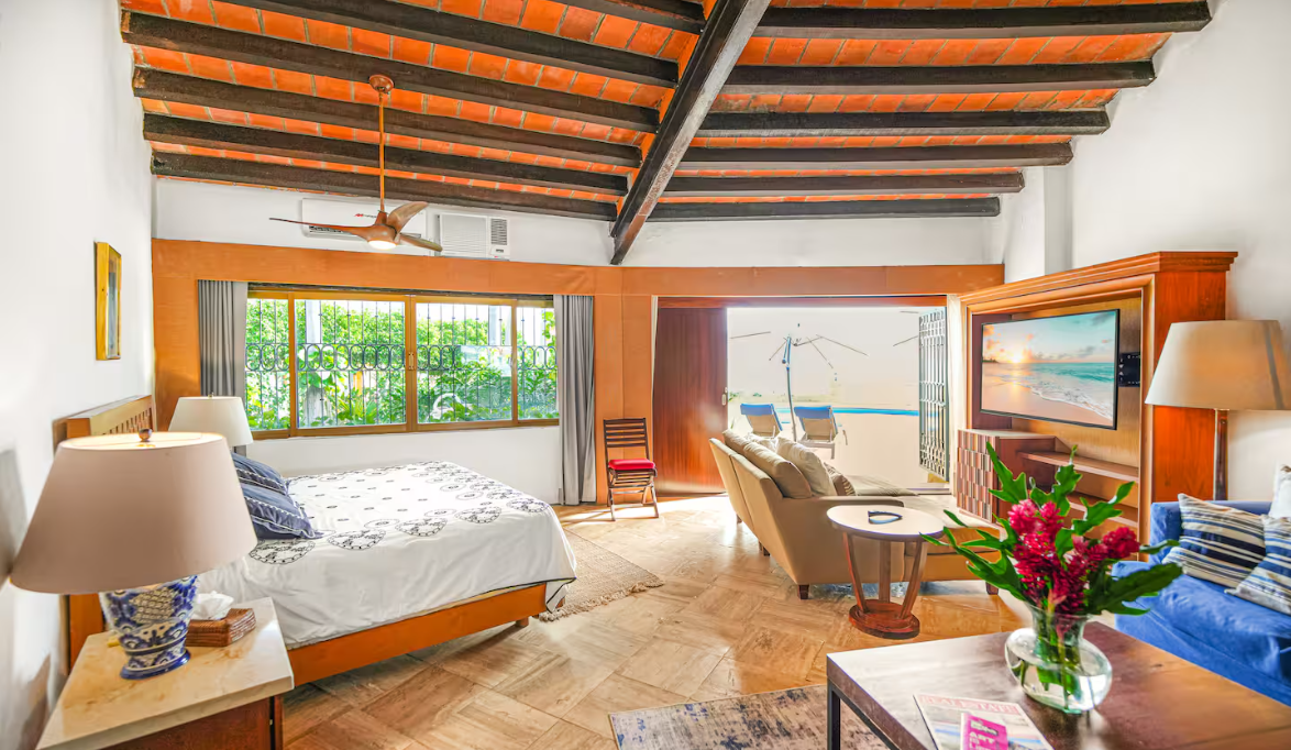 King bed (private room)