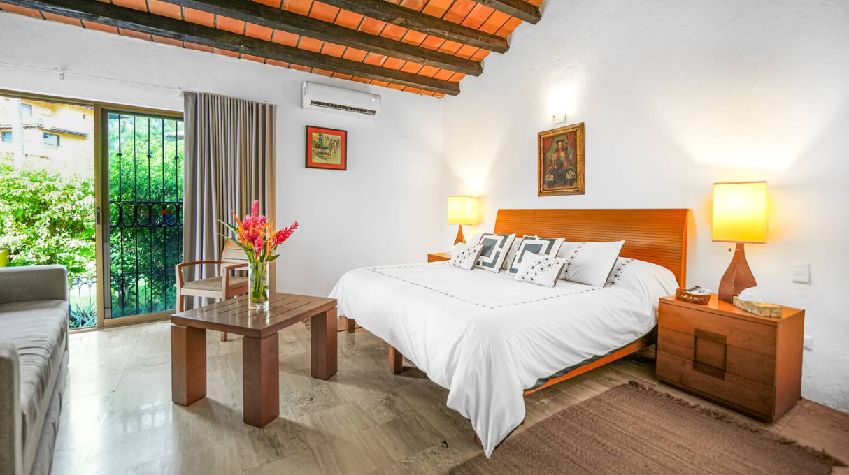 King bed (shared room)